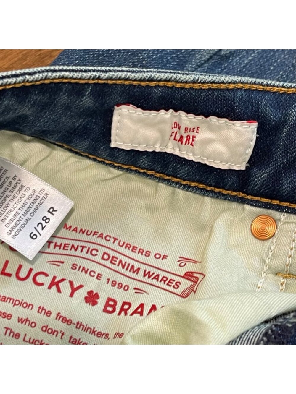 Lucky Brand Low Rise Flare Jeans Women's Size 6/29 Medium Wash Denim Flap Pocket - Picture 5 of 14